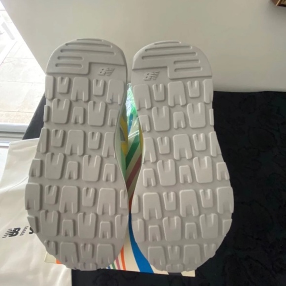 New Balance x Staud - Picture 3 of 6